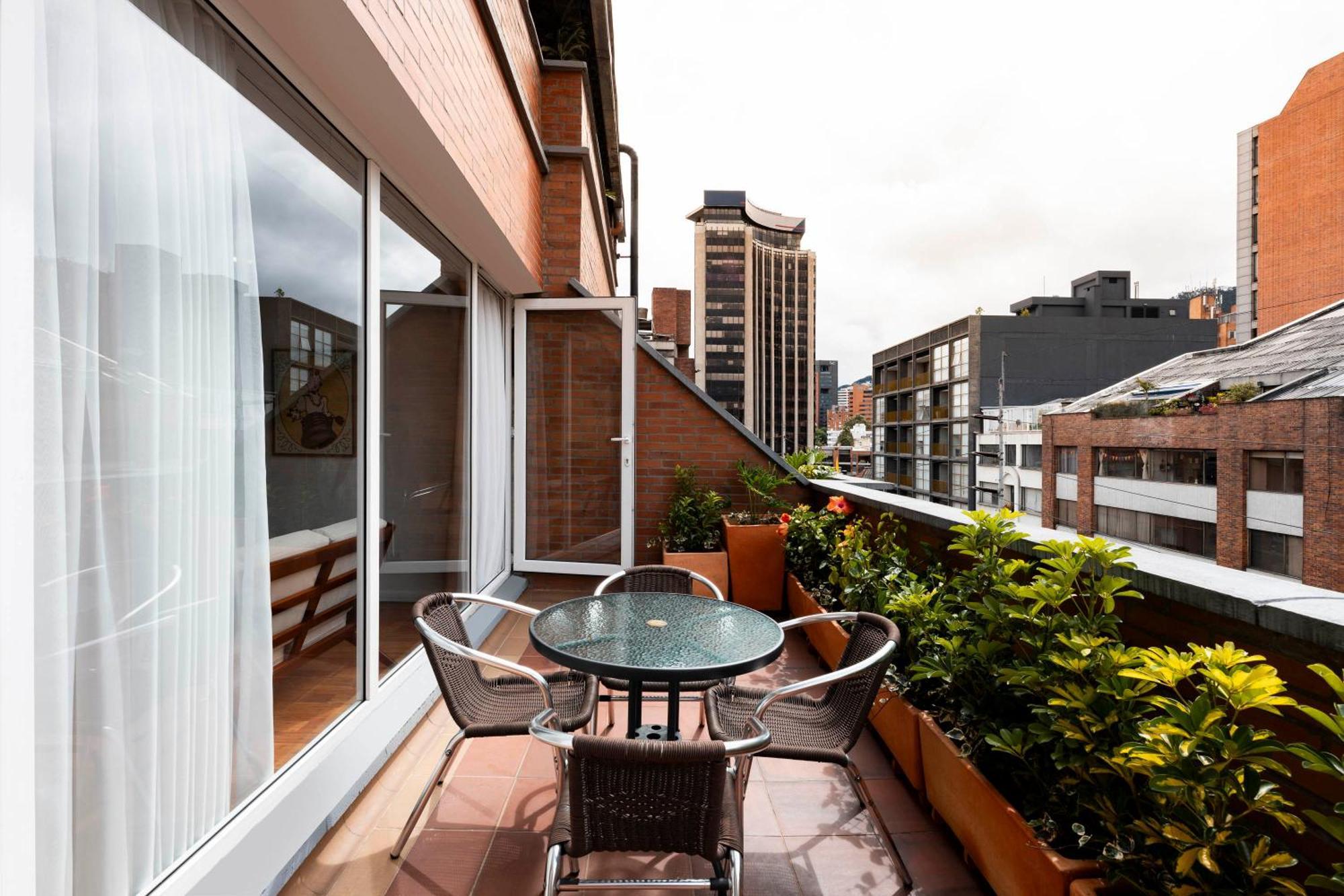 Suites By Vilar America Bogota Buitenkant foto